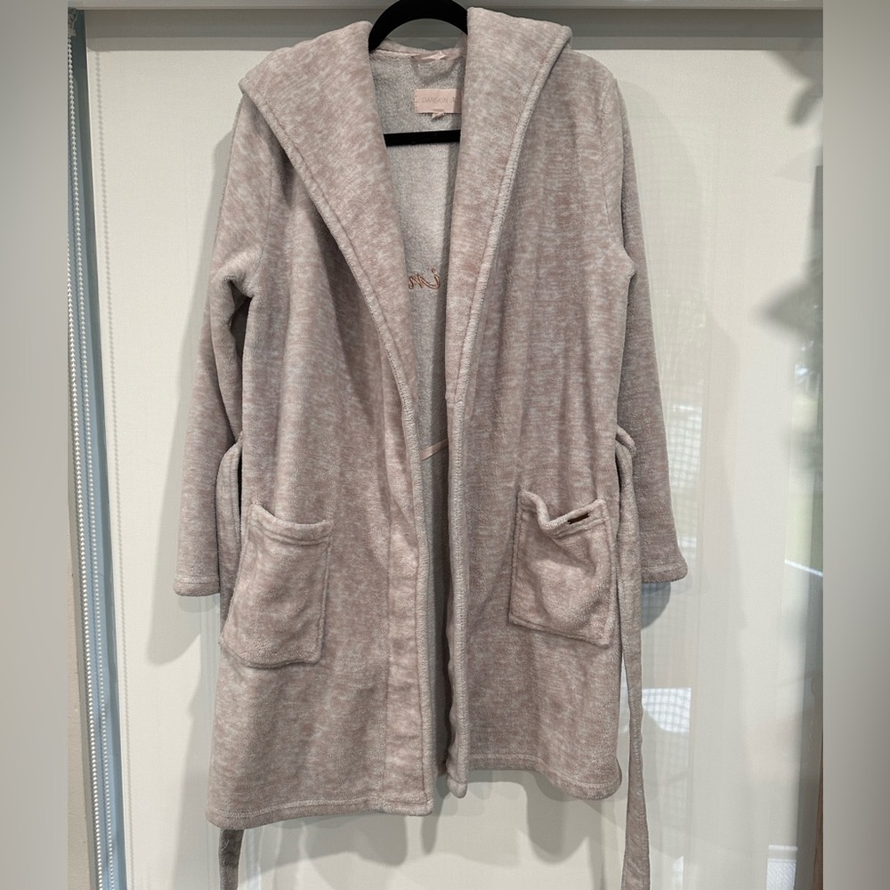 DANSKIN Women "Stay in Bed" Embossed Plush Hooded Robe Size S/M